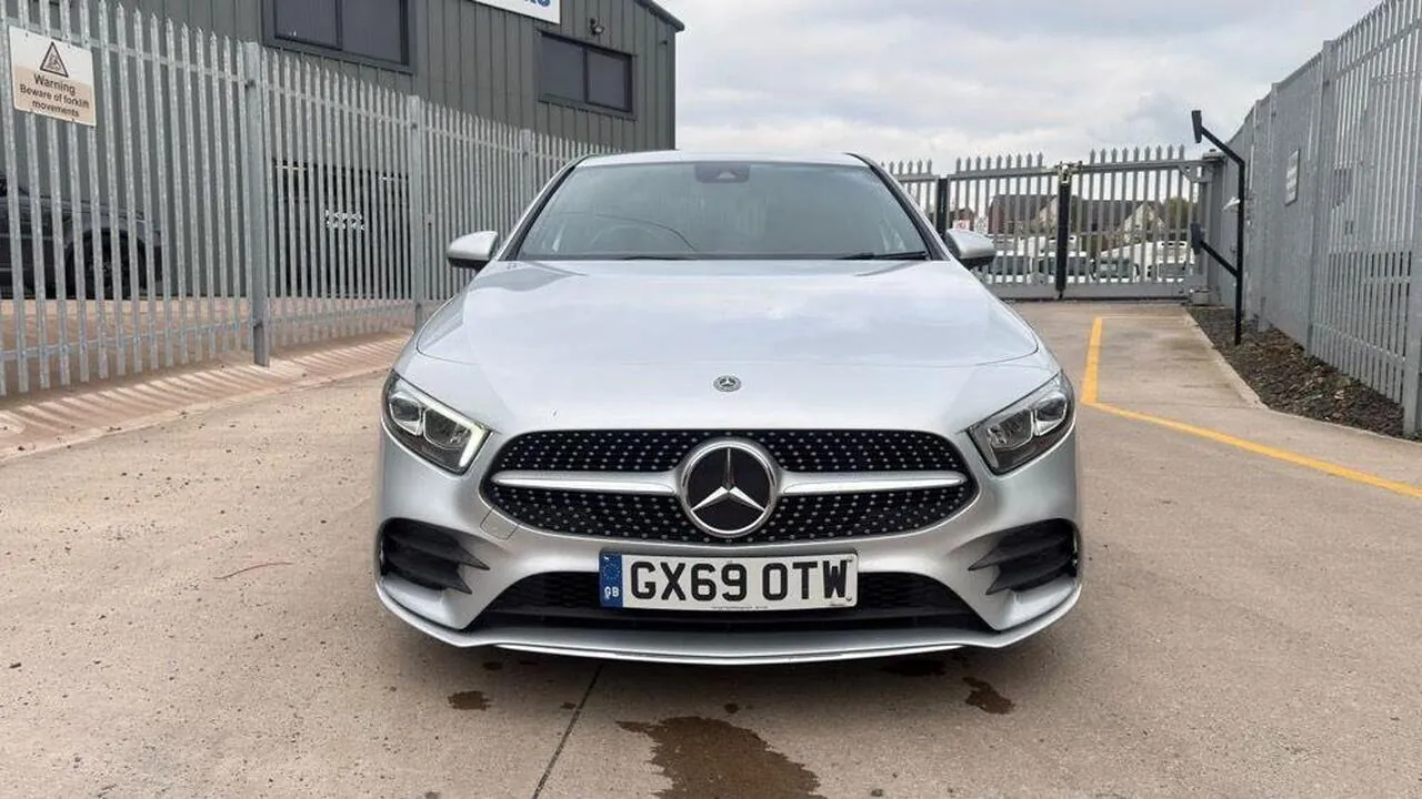 Mercedes-Benz A-Class 2019 photo 2