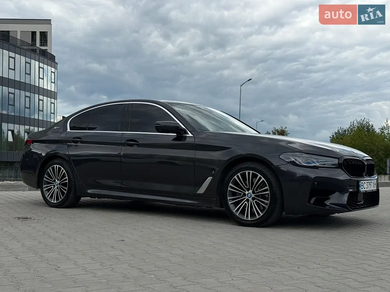 BMW 5 Series 2018 photo 4