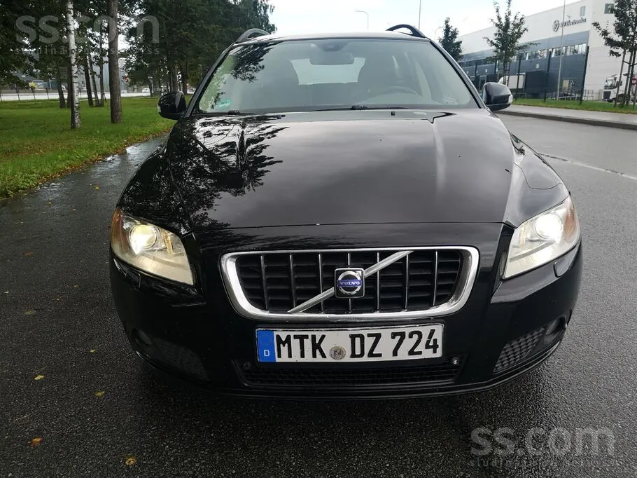 Volvo V70 2009 photo 2