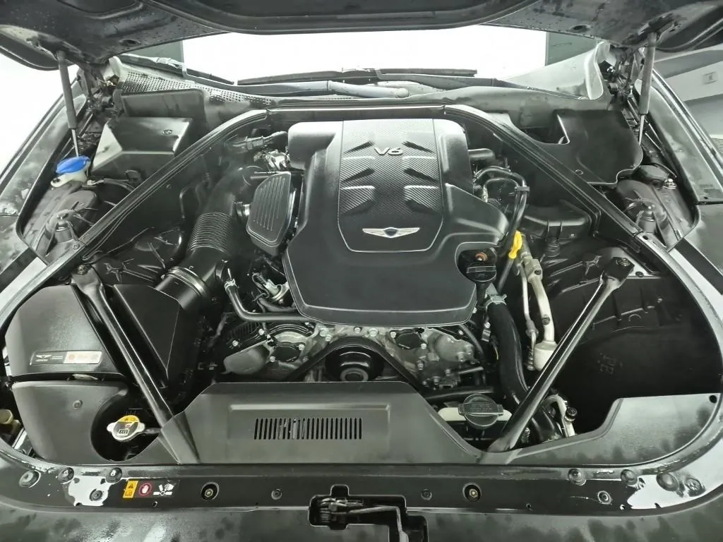 Genesis G80 2017 photo 5