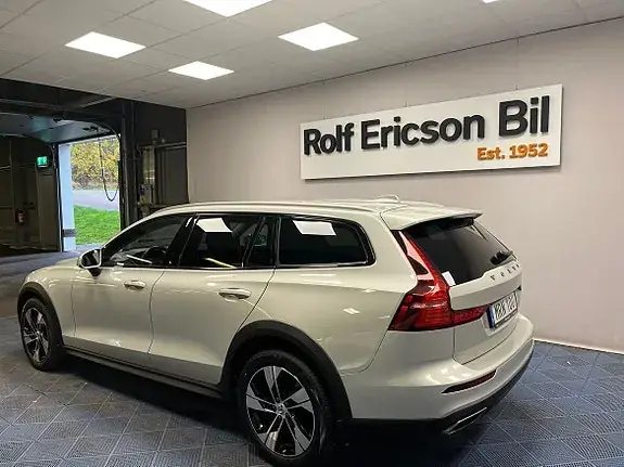 Volvo V60 Cross Country 2021 photo 3