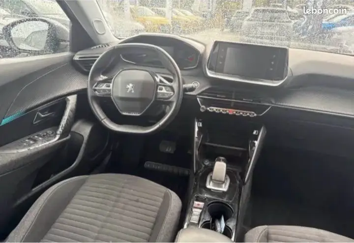 Peugeot 2008 2021 photo 2