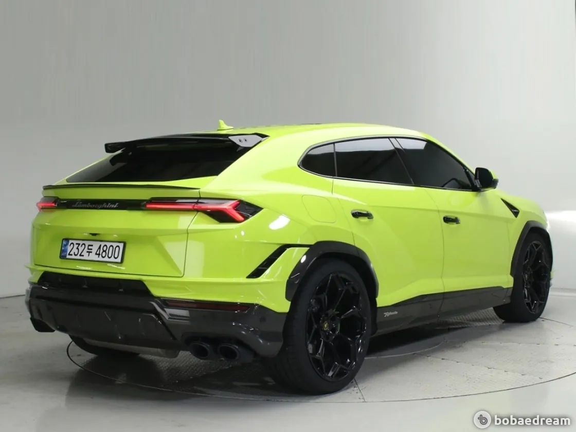 Lamborghini Urus 2024 photo 2