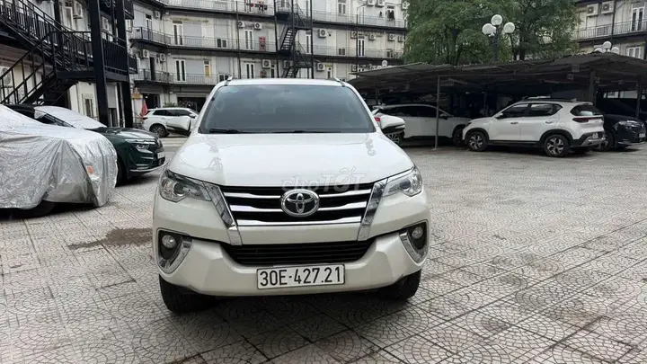 Toyota Fortuner 2017 photo 2