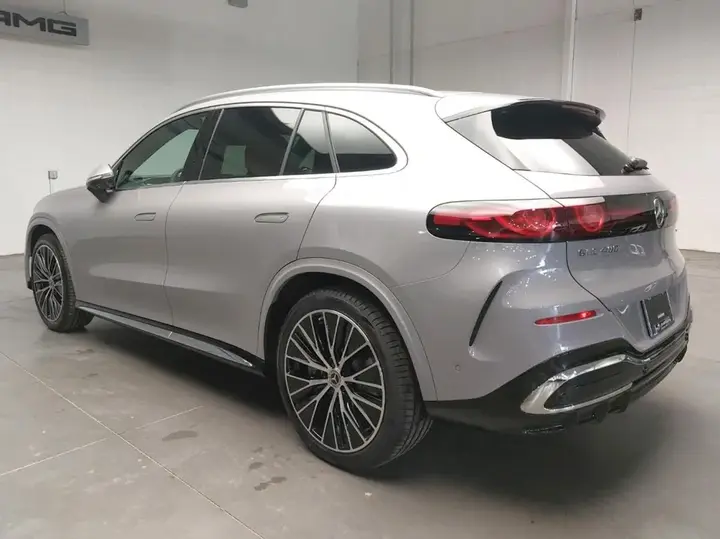 Mercedes-Benz Glc 2027 photo 3