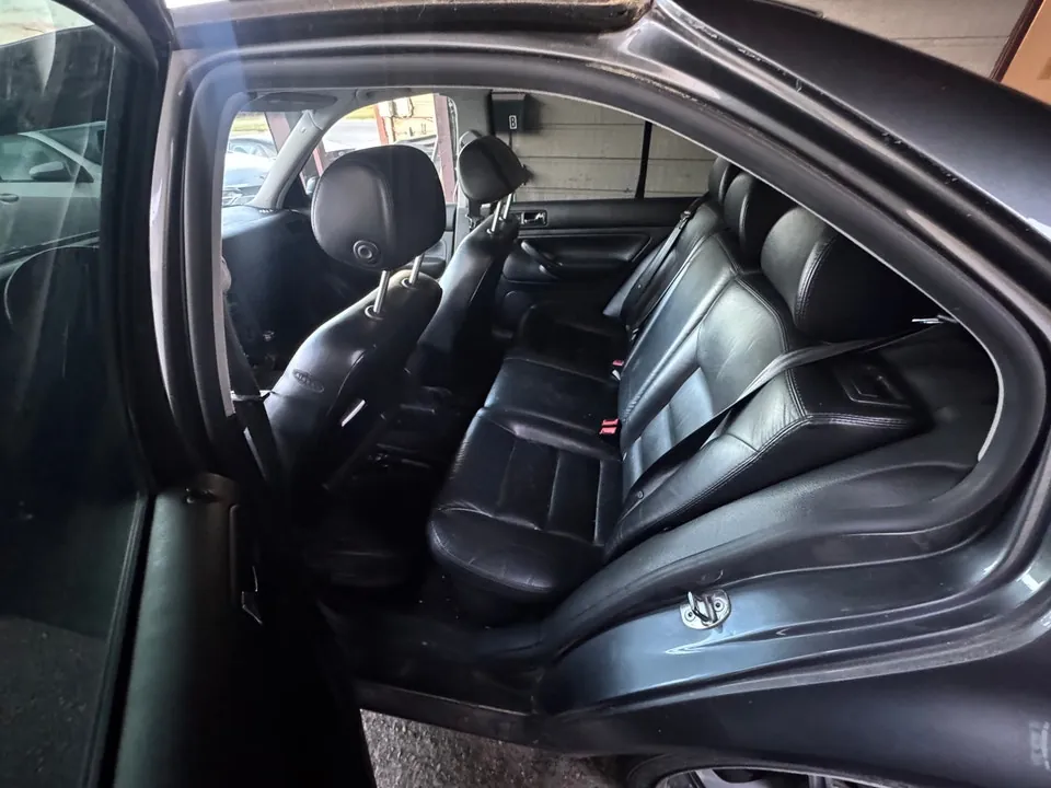 Volkswagen Jetta 2004 photo 2