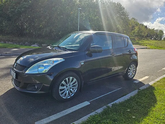 Suzuki Swift 2012 photo 3