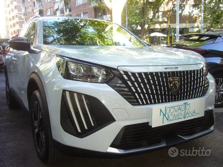 Peugeot 2008 2025 photo 5