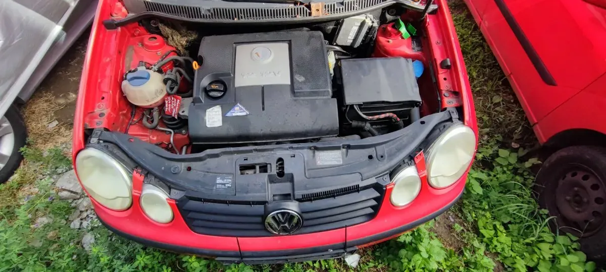 Volkswagen Polo 2003 photo 2