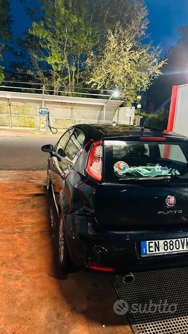 Fiat Punto 2012 photo 3
