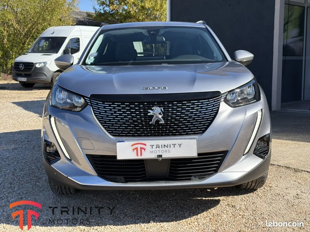Peugeot 2008 2020 photo 2