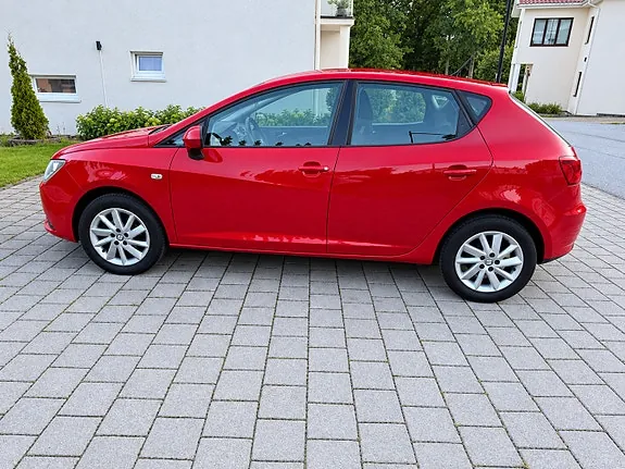 Seat Ibiza 2014 photo 2