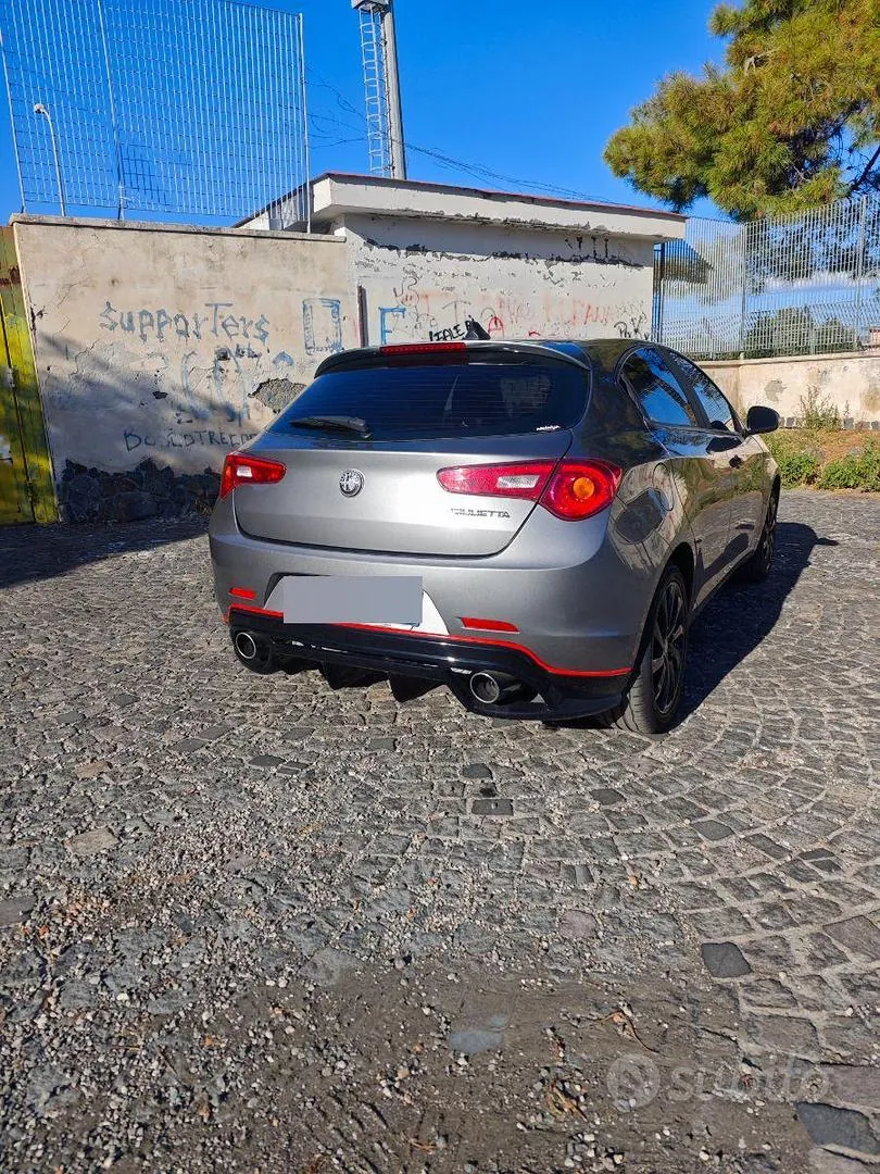 Alfa Romeo Giulietta 2017 photo 2