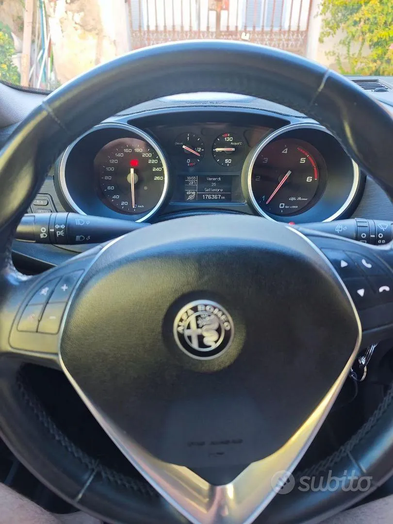 Alfa Romeo Giulietta 2017 photo 5