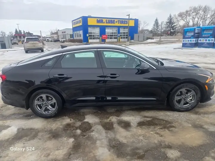 Kia K5 2023 photo 3
