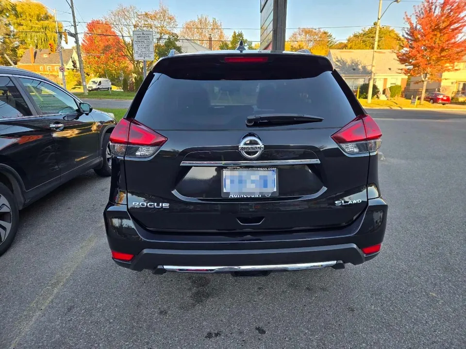 Nissan Rogue 2018 photo 2
