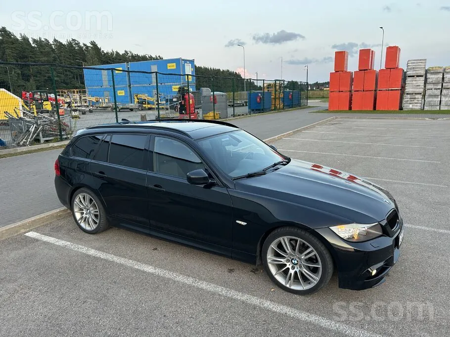 BMW 320 2012 photo 3