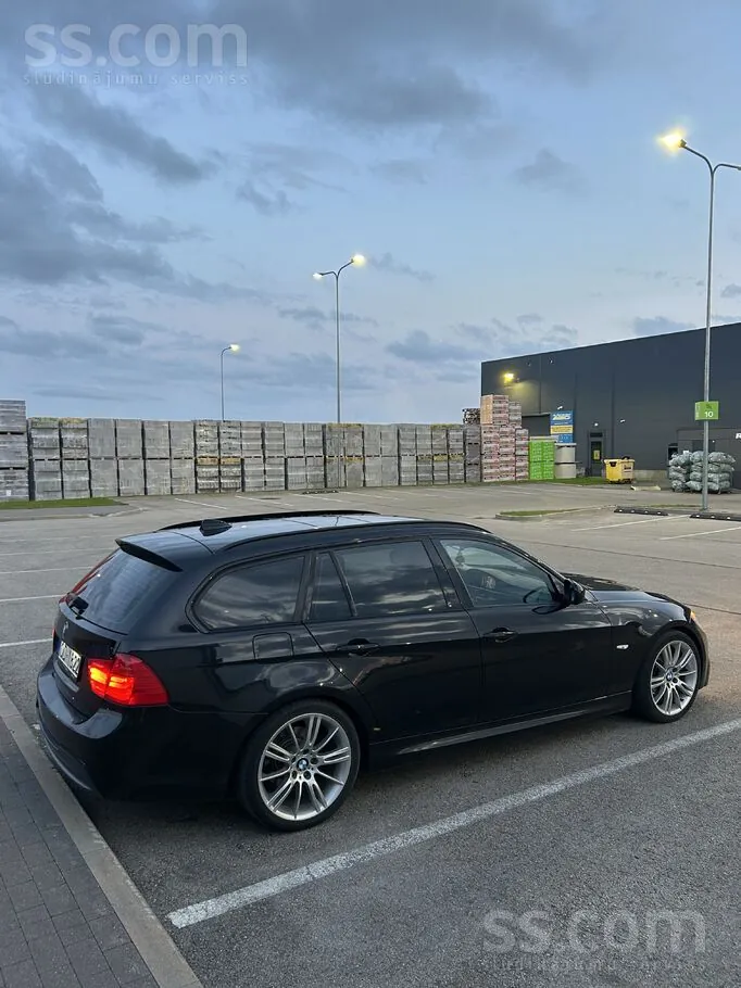 BMW 320 2012 photo 5