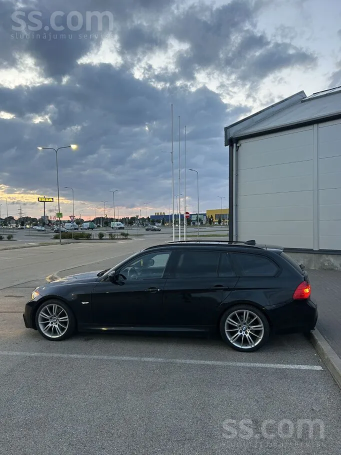 BMW 320 2012 photo 4