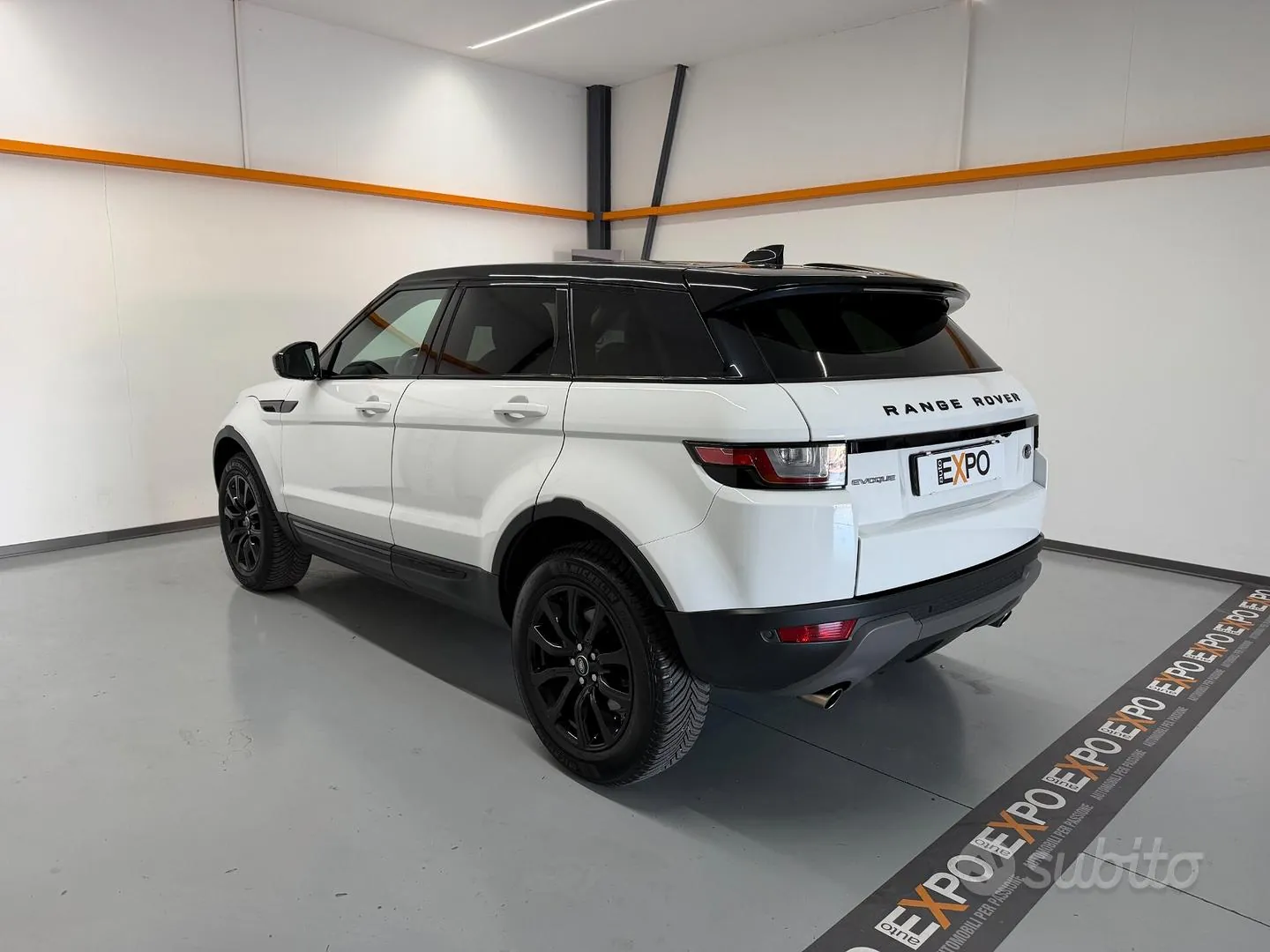 Land Rover Range Rover Evoque 2018 photo 4