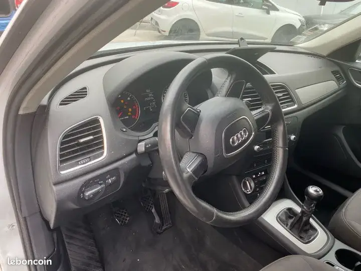 Audi Q3 2012 photo 3