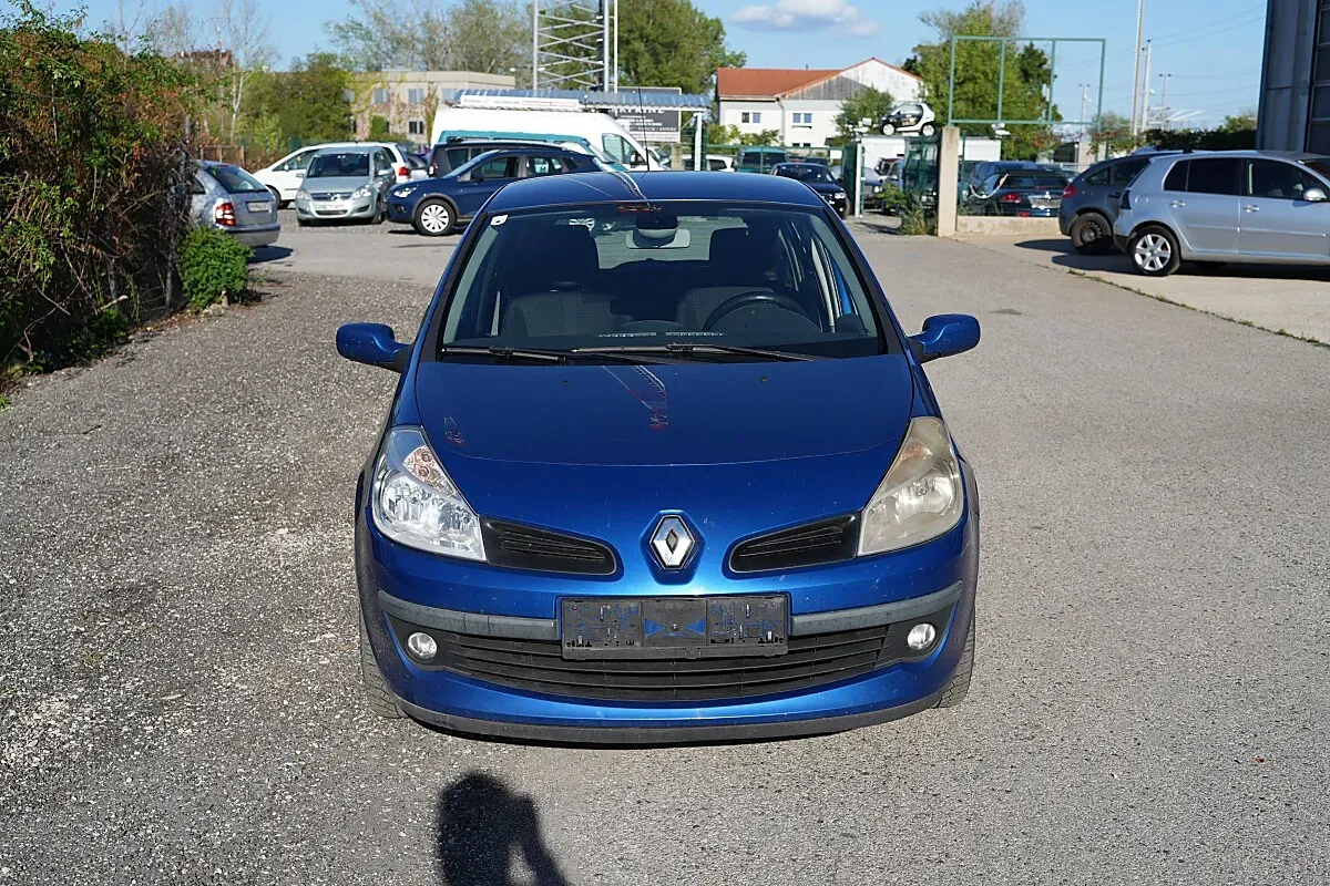 Renault Clio 2008 photo 2