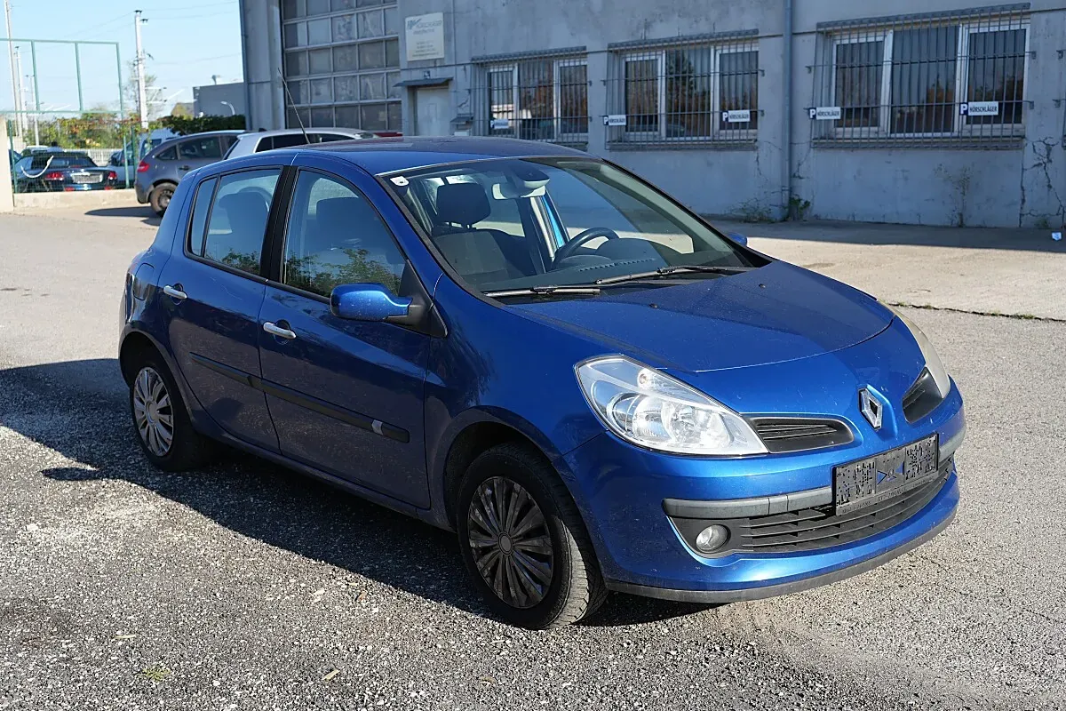 Renault Clio 2008 photo 3
