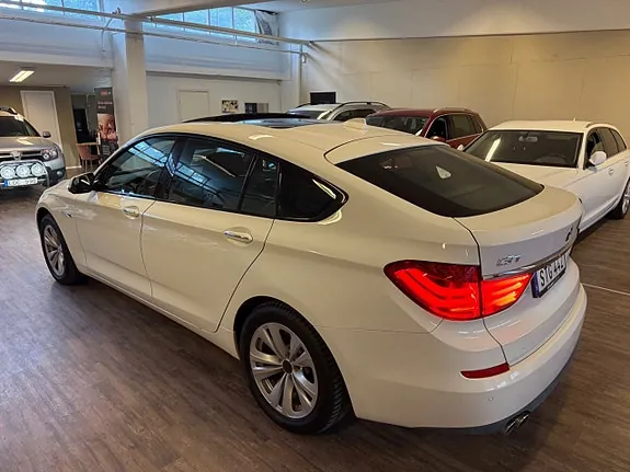 BMW 530D 2011 photo 2