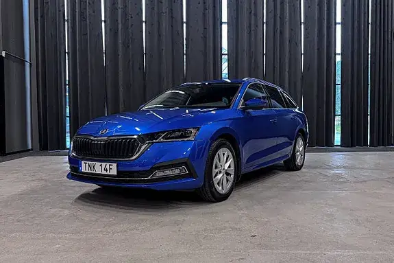 Skoda Octavia 2024 photo 2