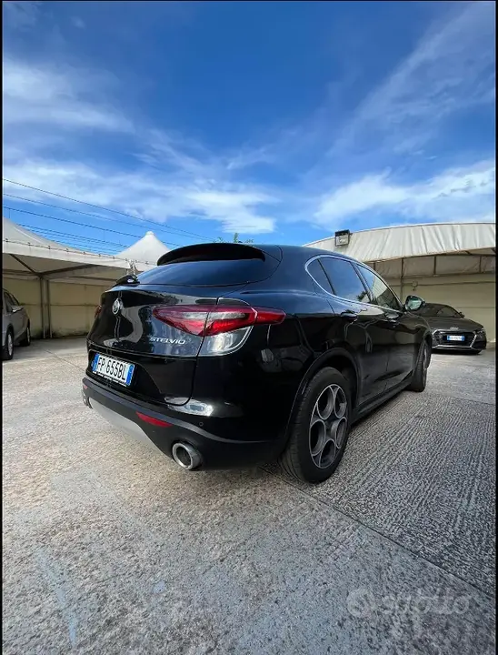 Alfa Romeo Stelvio 2018 photo 5