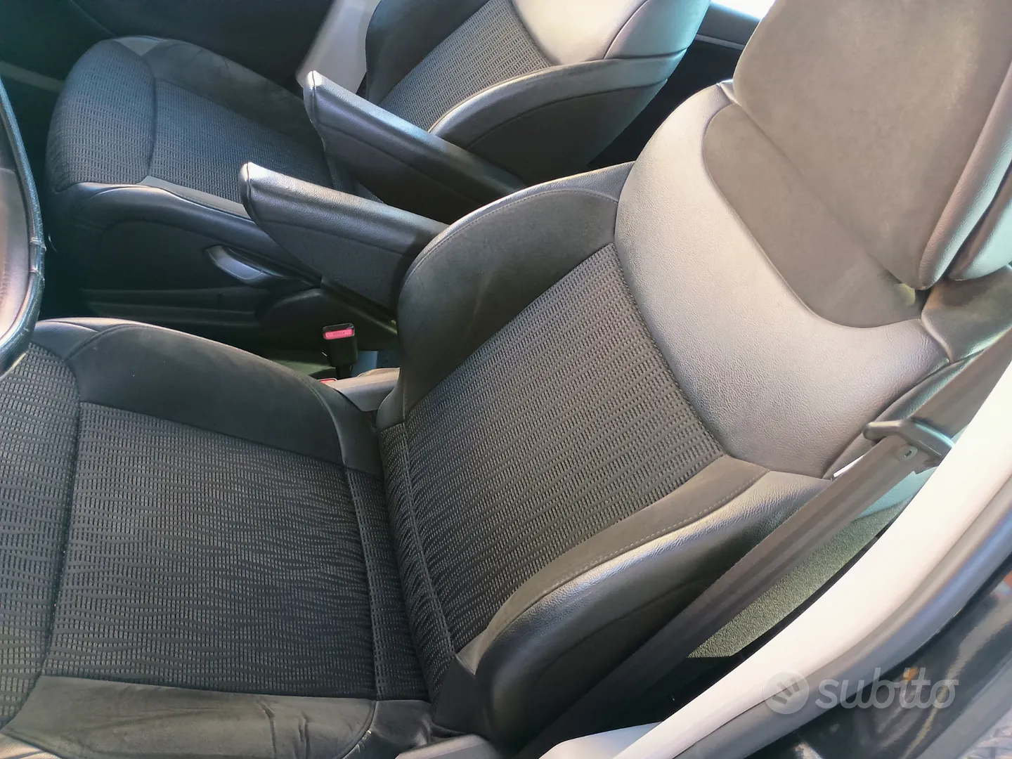 Citroen C4 Picasso 2011 photo 5