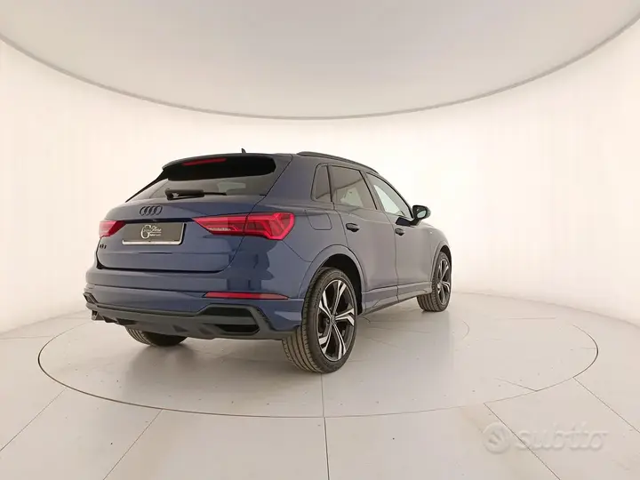 Audi Q3 2023 photo 3