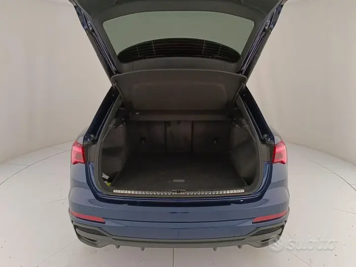 Audi Q3 2023 photo 5