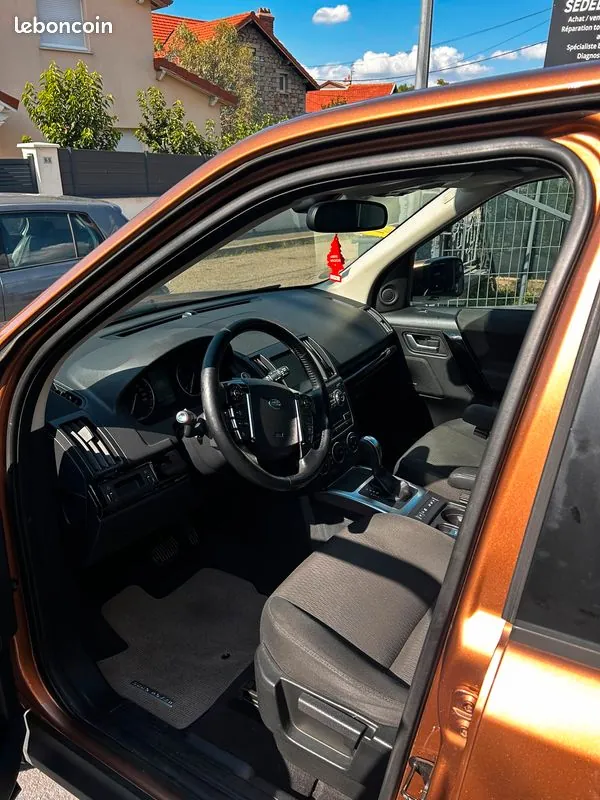Land Rover Freelander 2014 photo 3