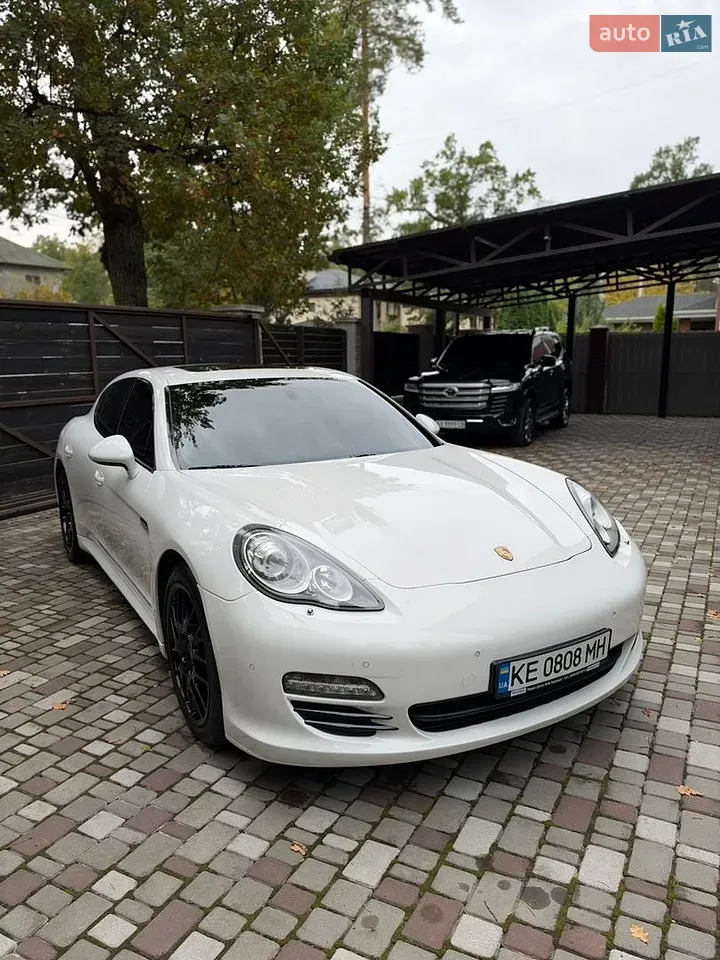 Porsche Panamera 2010 photo 3