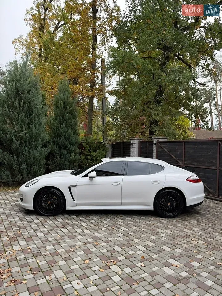 Porsche Panamera 2010 photo 5
