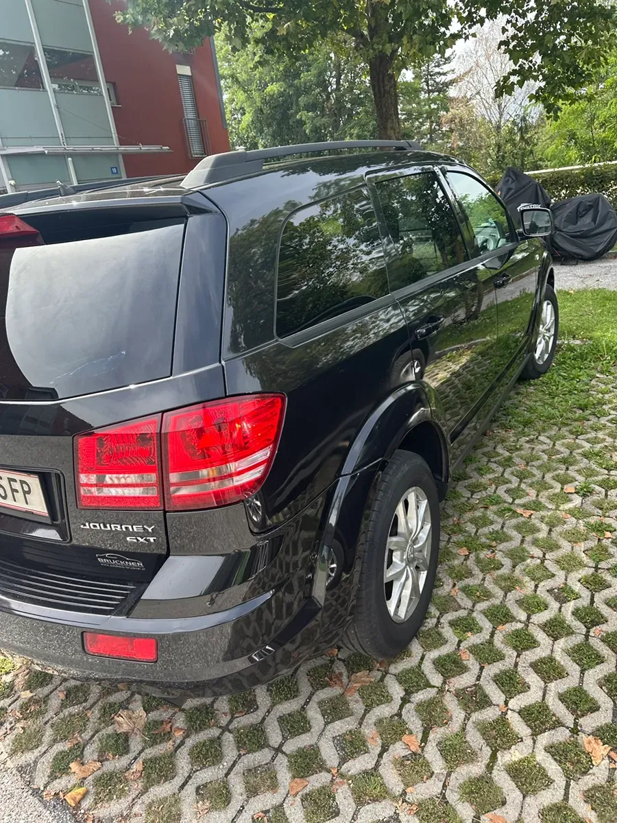 Dodge Journey 2009 photo 2