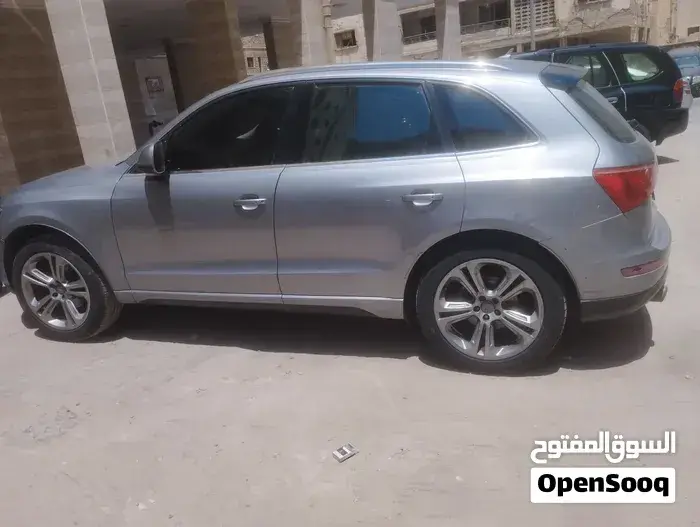 Audi Q5 2009 photo 2