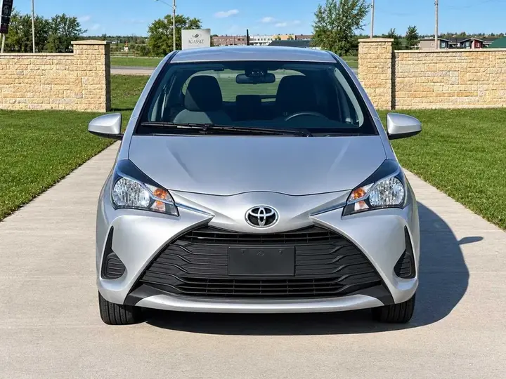 Toyota Yaris 2018 photo 3