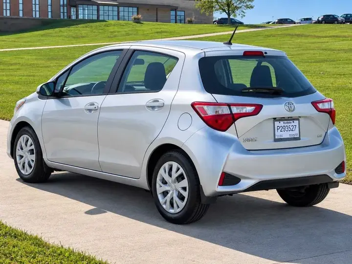 Toyota Yaris 2018 photo 5