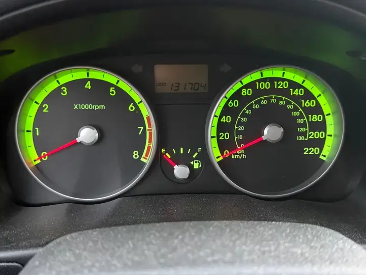 Hyundai Accent 2010 photo 5