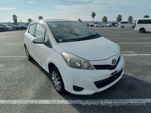 Toyota Vitz F