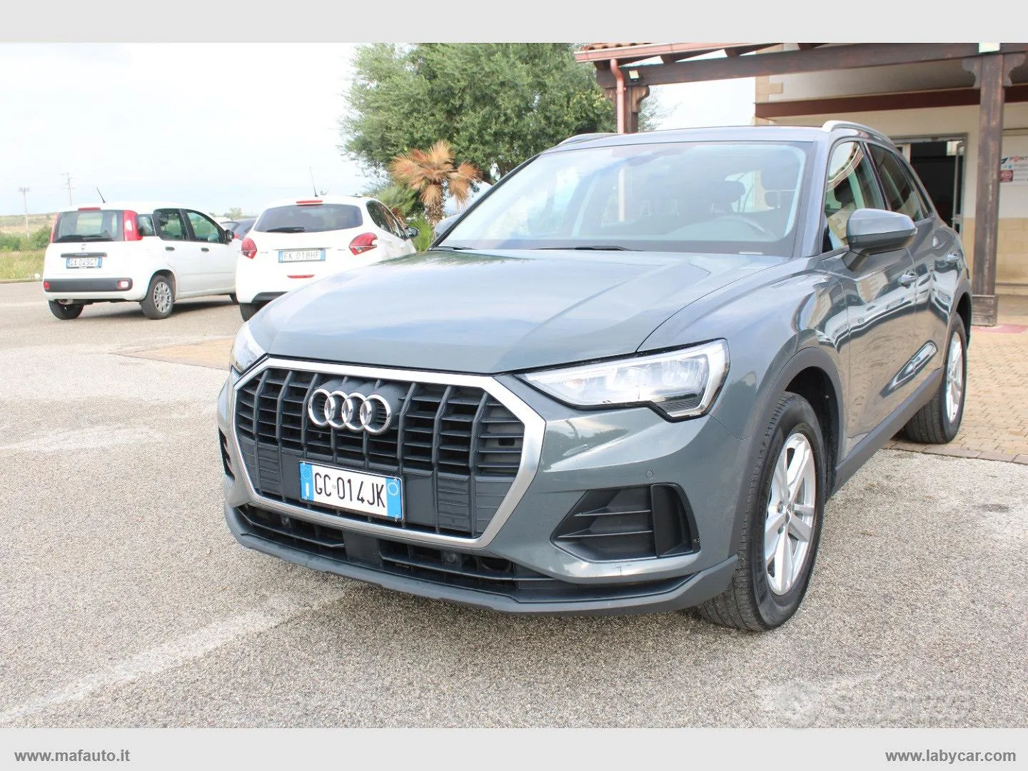 Audi Q3 2020 photo 2