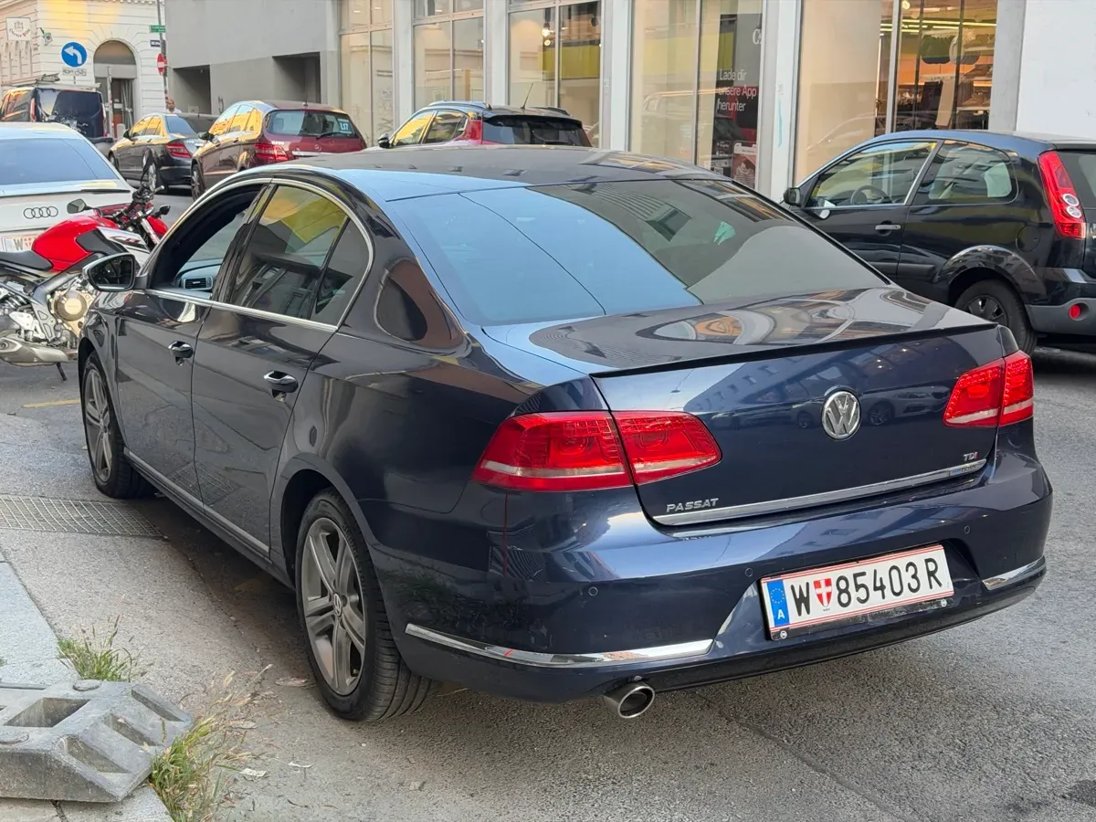 Volkswagen Passat 2013 photo 2