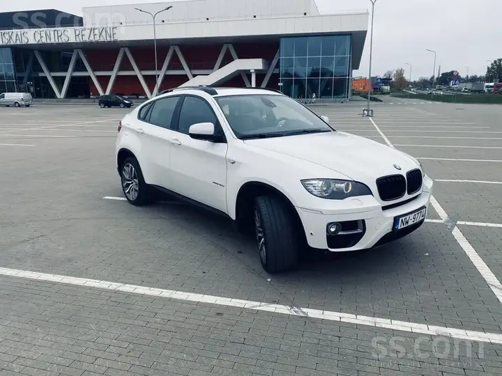 BMW X6 2012 photo 2