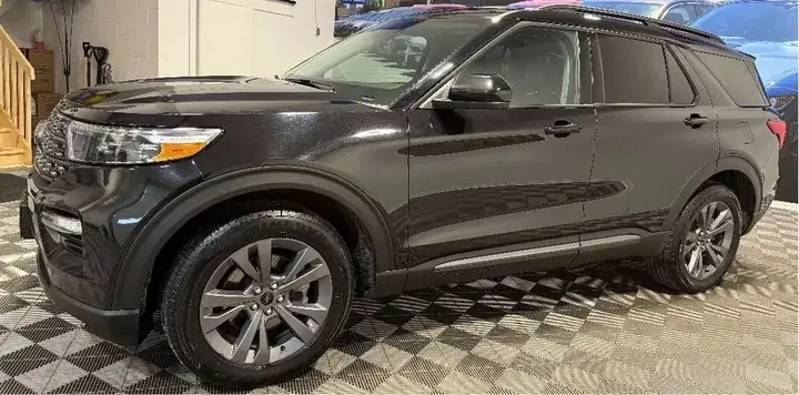 Ford Explorer 2024 photo 2
