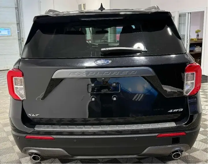 Ford Explorer 2024 photo 4