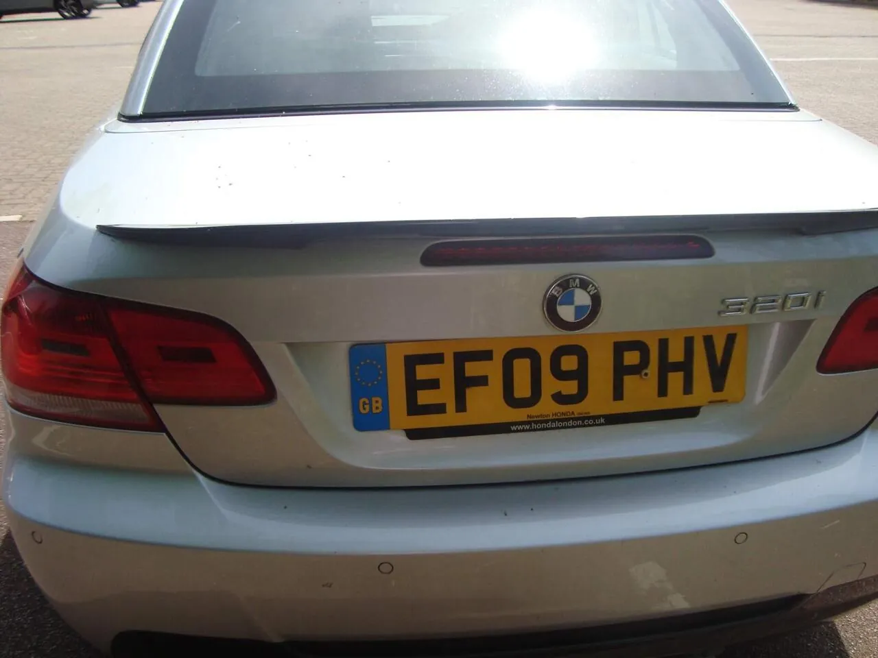 BMW 3 Series 2009 photo 4
