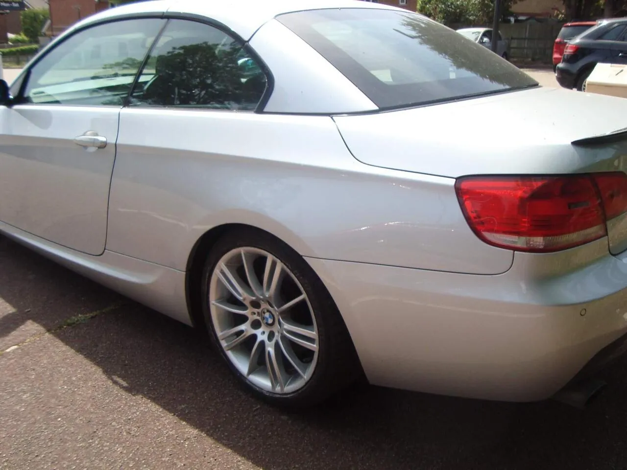 BMW 3 Series 2009 photo 3