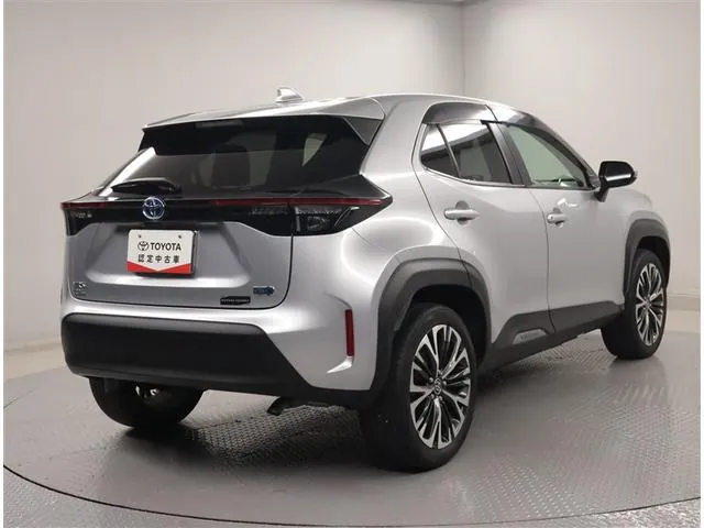 Toyota Yaris Cross Hybrid Z 2022 photo 3